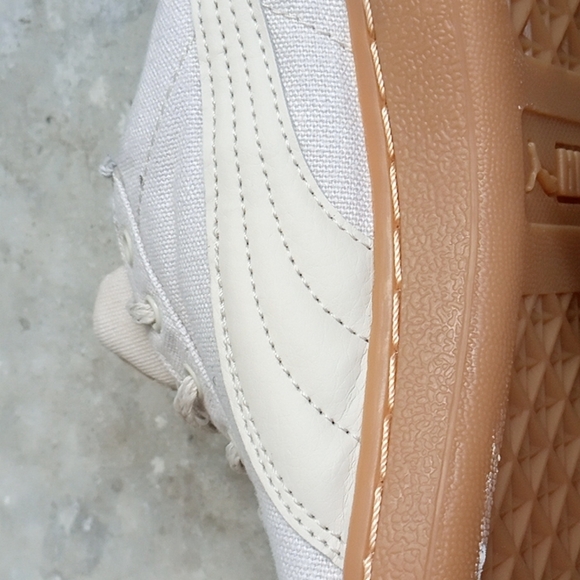 Puma Vikky Spice Sneakers (8.5) - Picture 8 of 11